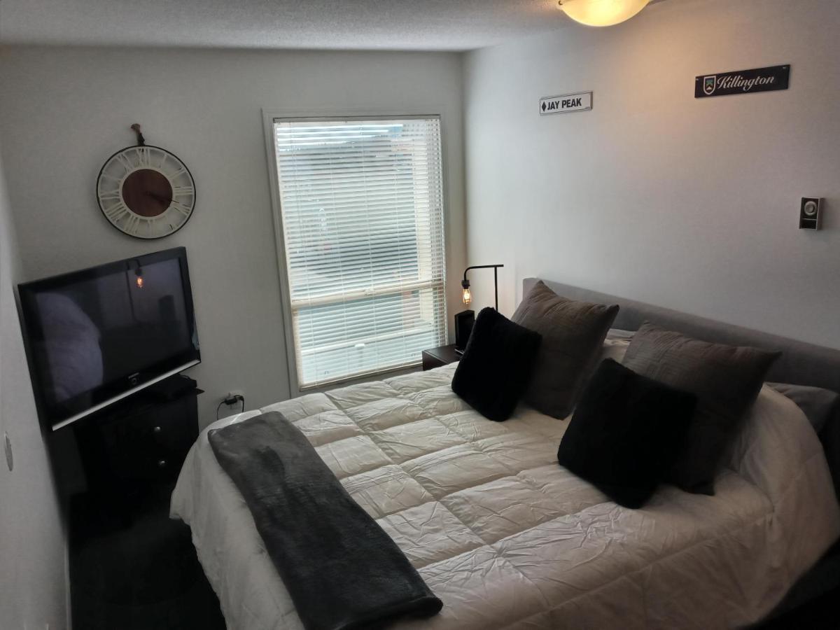 Village Center 2 Bedroom Condo Big White Eksteriør billede